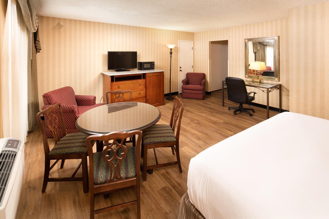 Red Lion Hotel Twin Falls Exterior photo